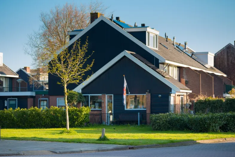 
aanbouw zijkant woning